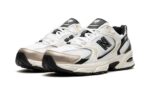 Tênis New Balance 530 "White Gold Black" Dourado / Branco - MR530TC - Imagem 2