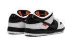 Tênis Nike Dunk Low SB "TIGHTBOOTH" Preto / Branco - FD2629-100 - Imagem 3