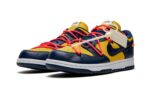 Tênis Nike Dunk Low x Off-White 'University Gold' - CT0856-700 - Imagem 2