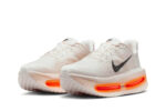 Nike Vomero Premium 'Sail Coconut Milk' - IQ4035-100 - Imagem 2